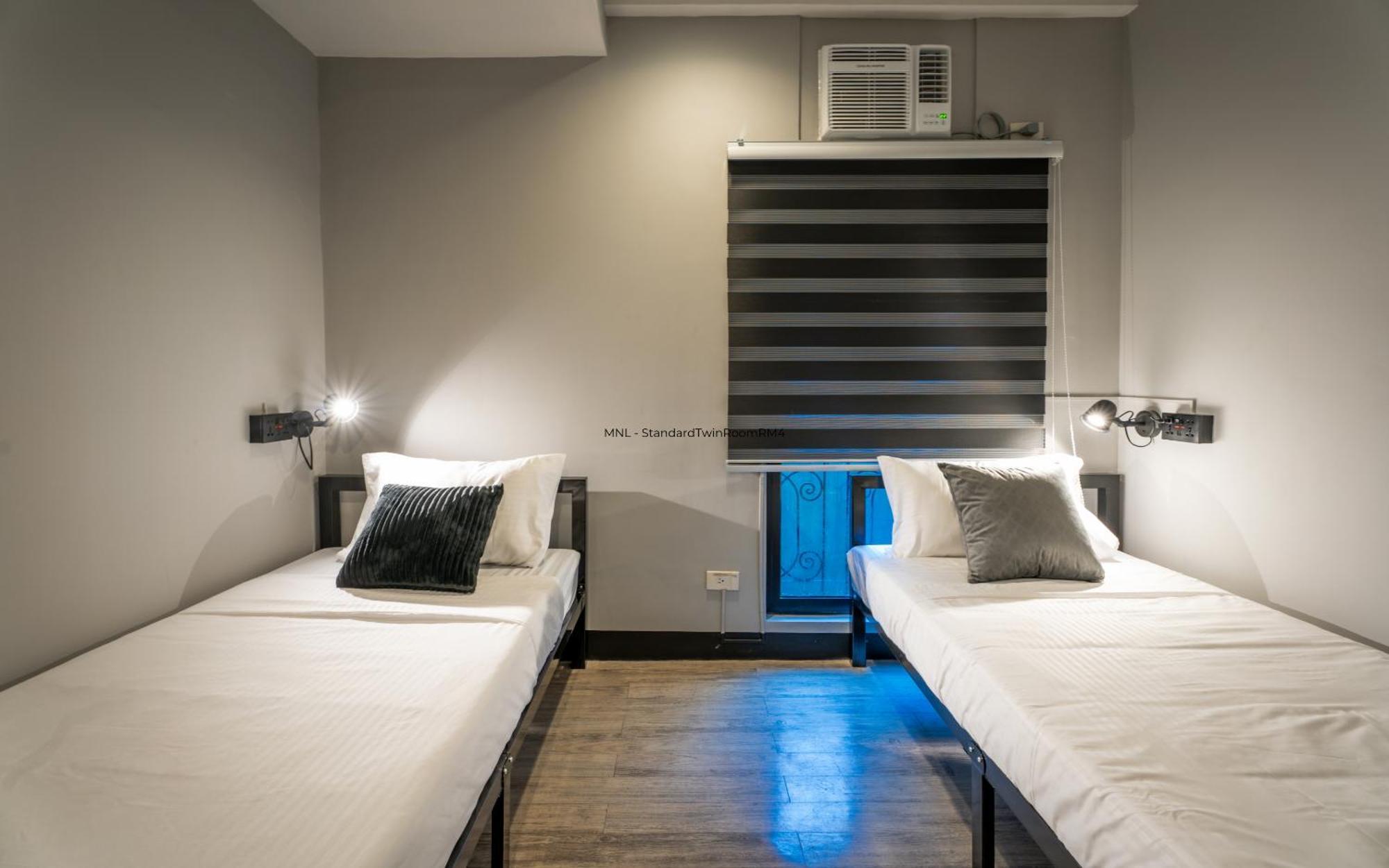 Mad Monkey Manila Hostel Makati City Exterior photo
