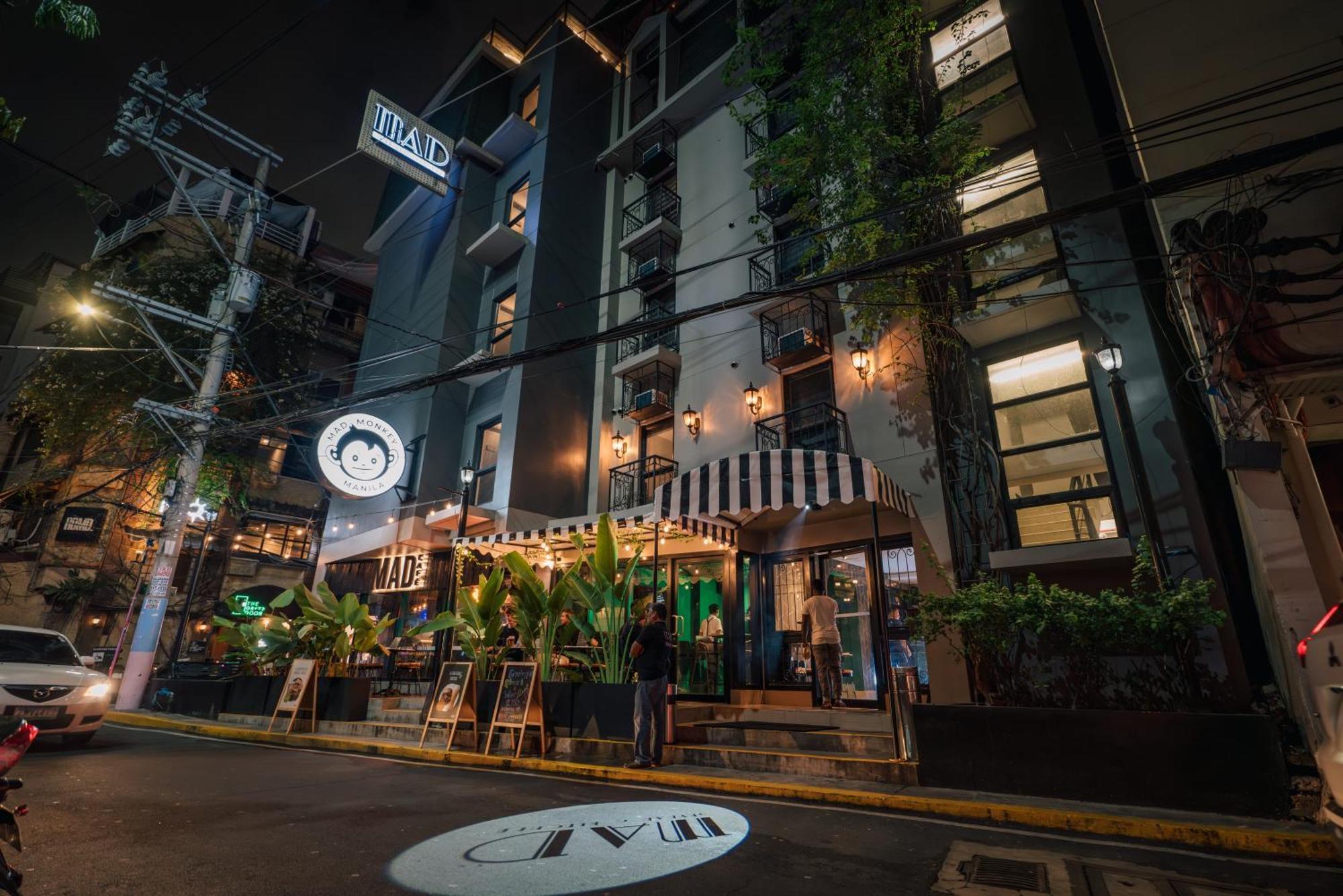 Mad Monkey Manila Hostel Makati City Exterior photo